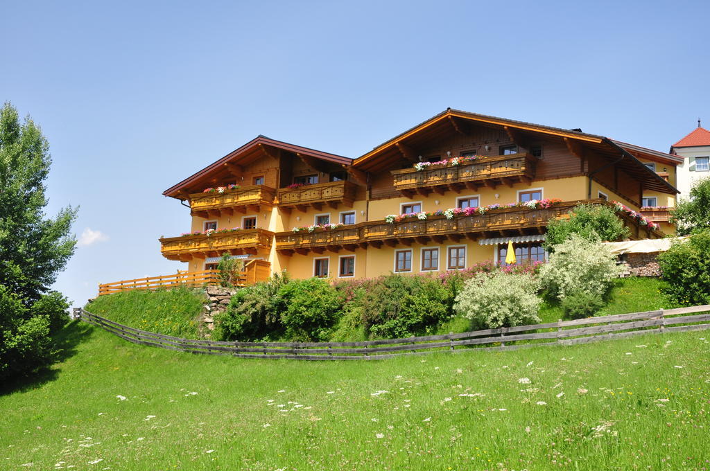 Haus Hoellwart Apartment Sankt Johann im Pongau Exterior photo