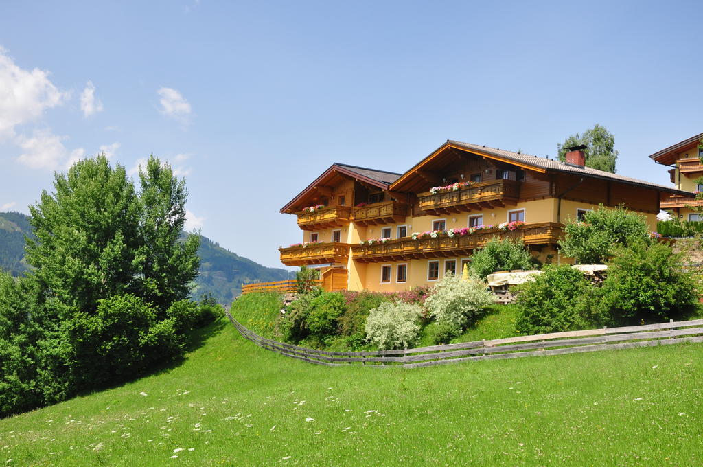 Haus Hoellwart Apartment Sankt Johann im Pongau Exterior photo