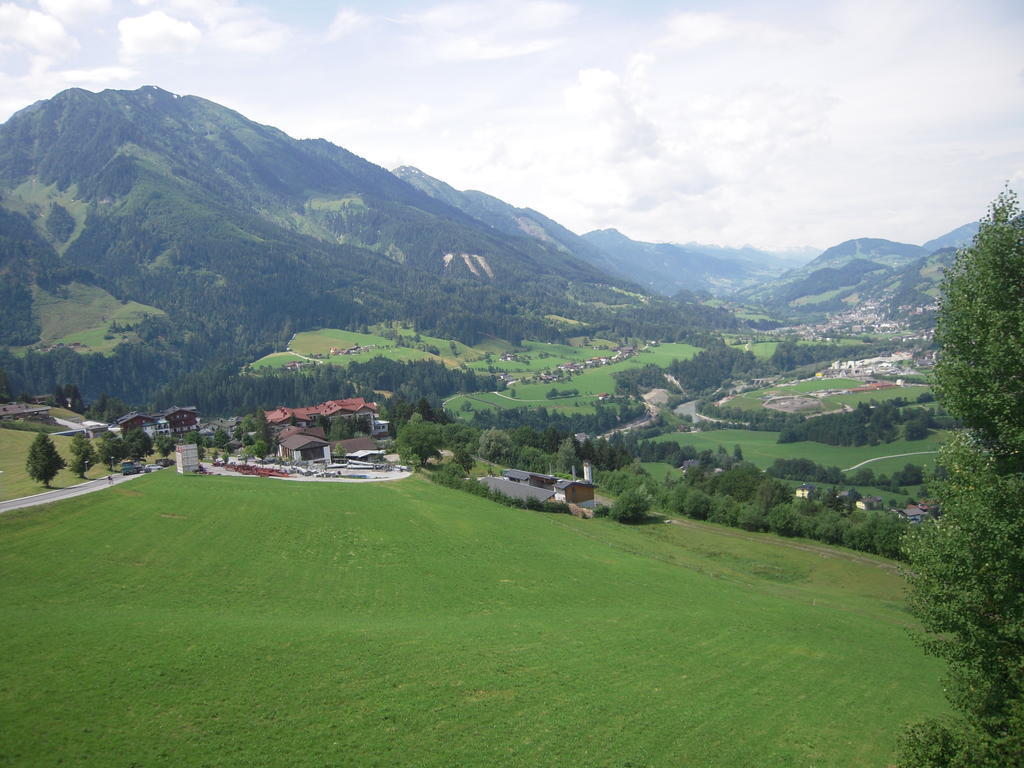 Haus Hoellwart Apartment Sankt Johann im Pongau Exterior photo