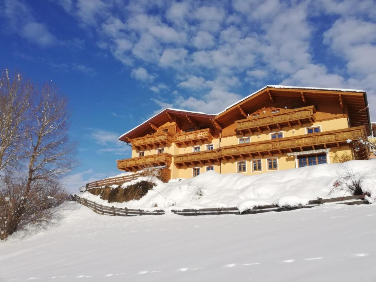 Haus Hoellwart Apartment Sankt Johann im Pongau Exterior photo